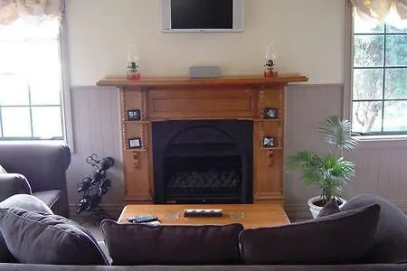 Private Seaside Couples Hideaway Villa Kaka Point Exterior photo